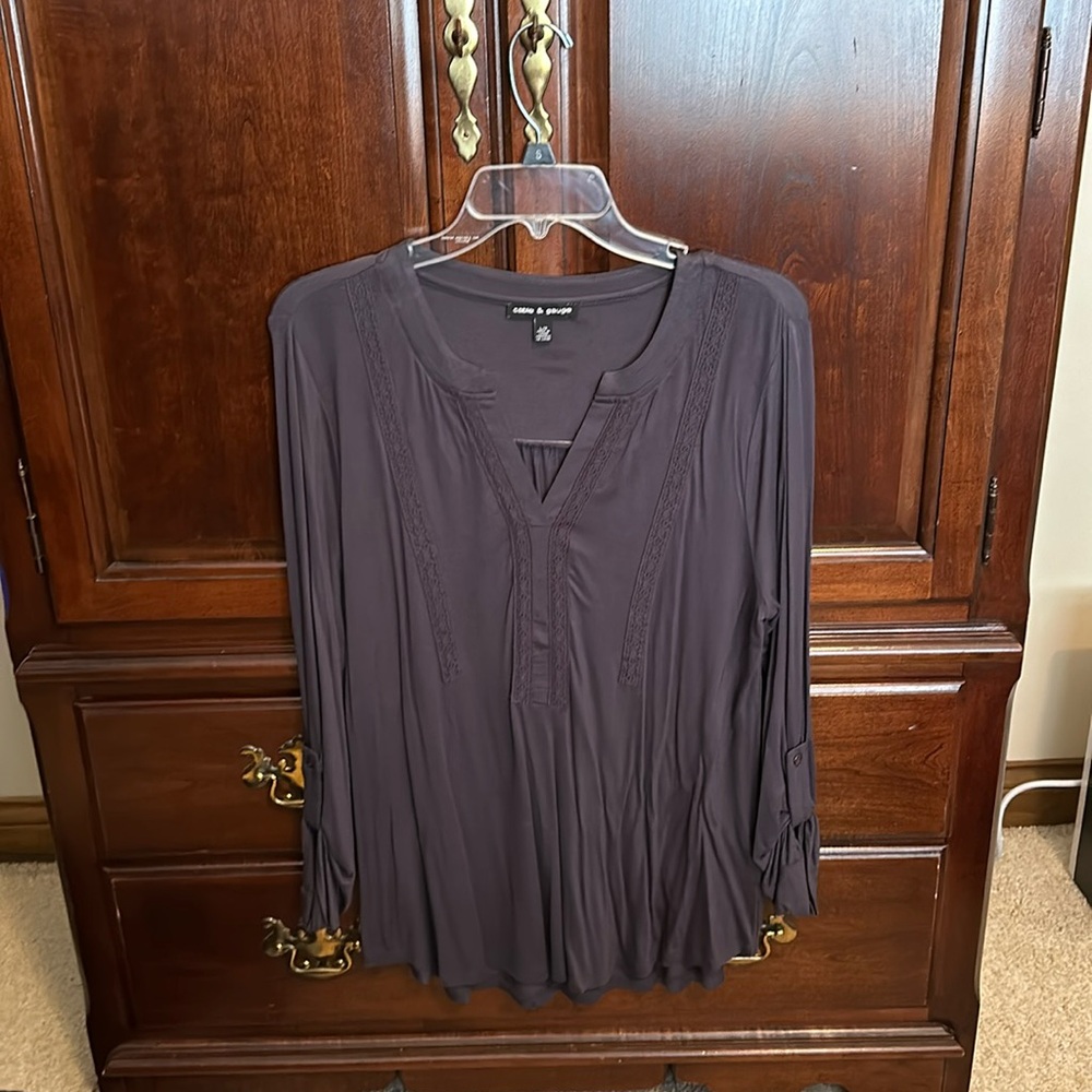 cable & gauge 3/4 sleeve tunic.